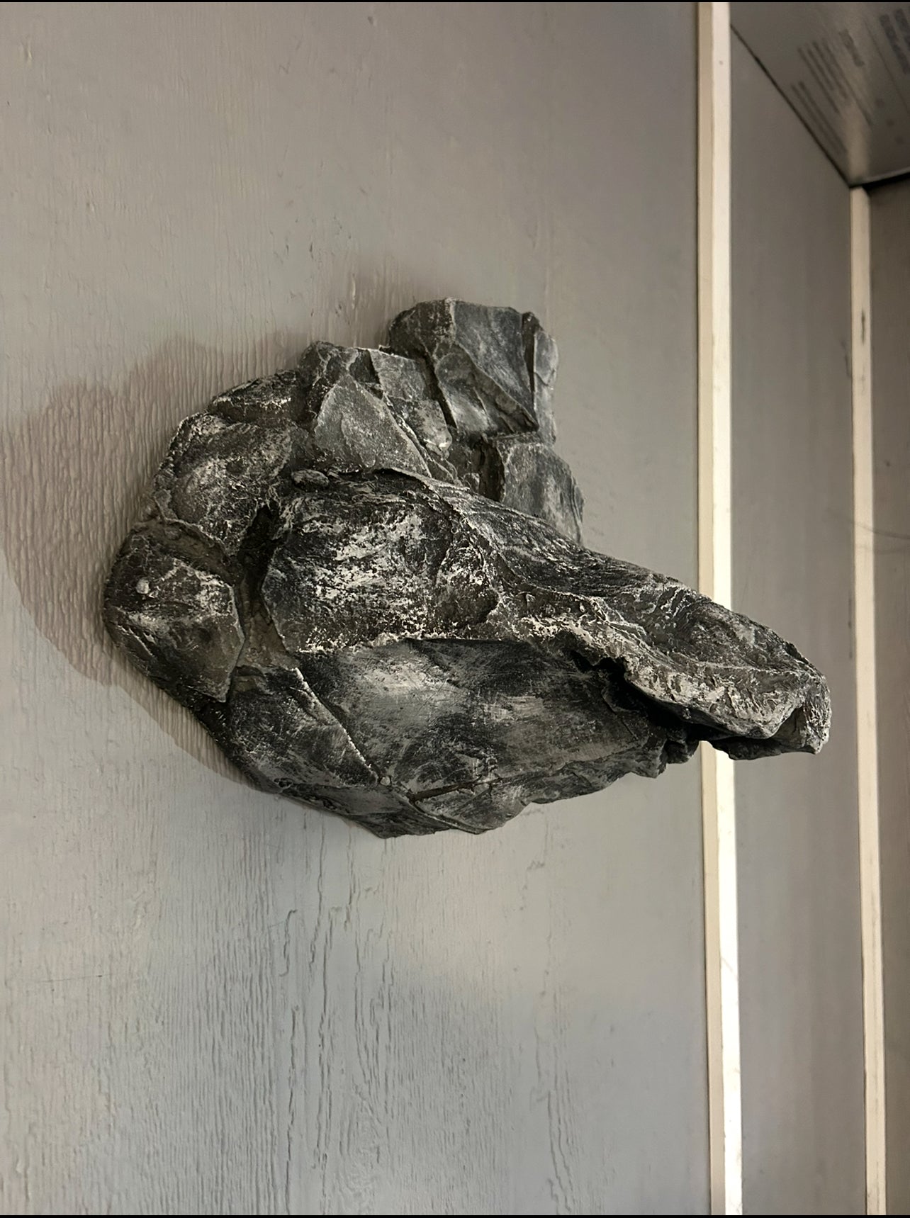 Small multi rock ledge